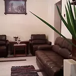 Ruttkai Vendeghaz Apartment *