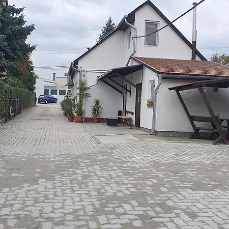 Ruttkai Vendeghaz Apartament Székesfehérvár