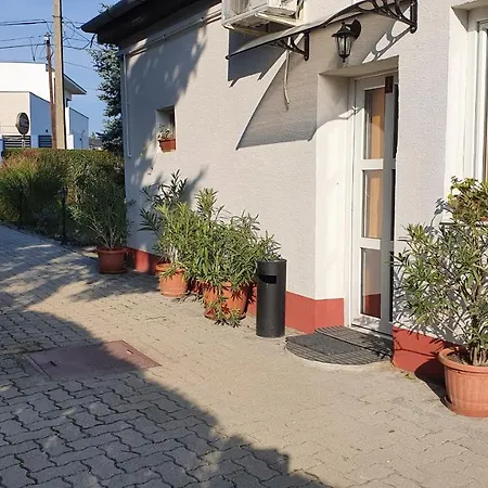 Apartament Ruttkai Vendeghaz *