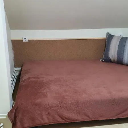 Apartament Ruttkai Vendeghaz *