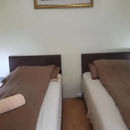 Ruttkai Vendeghaz Apartament Székesfehérvár