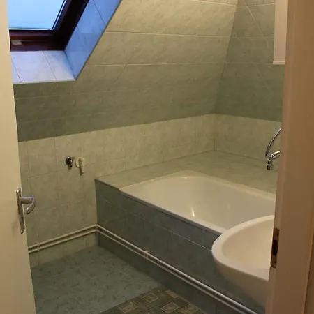 Ruttkai Vendeghaz Apartament Székesfehérvár