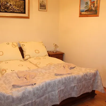 Ruttkai Vendeghaz Apartament Székesfehérvár