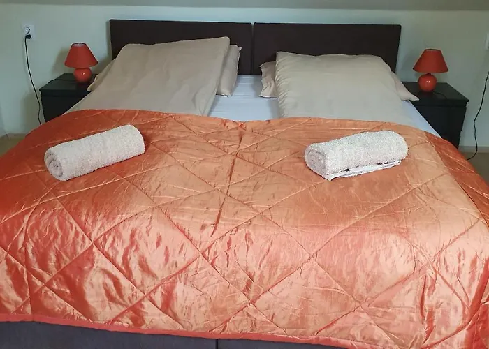 Ruttkai Vendeghaz Apartament