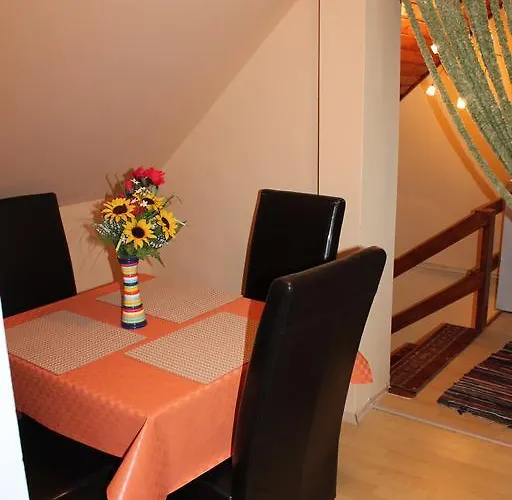 Ruttkai Vendeghaz Apartament *