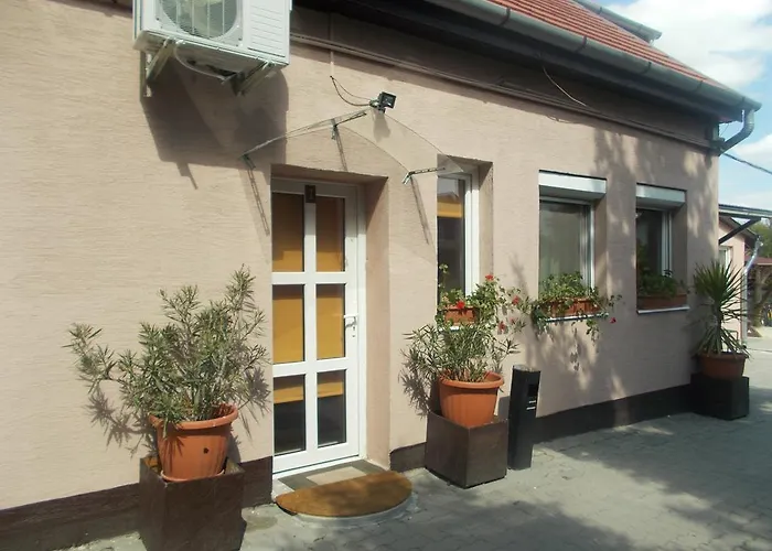 Ruttkai Vendeghaz Apartament Székesfehérvár