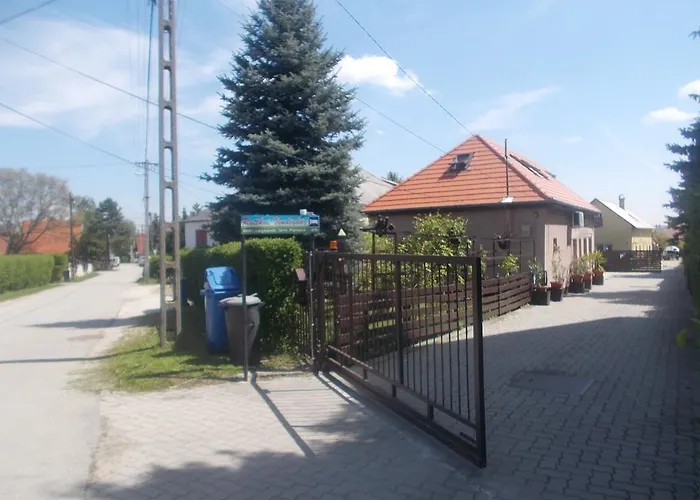 Apartament Ruttkai Vendeghaz *